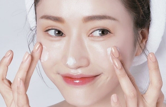 Moisturises for smooth, supple skin - care for dry skin