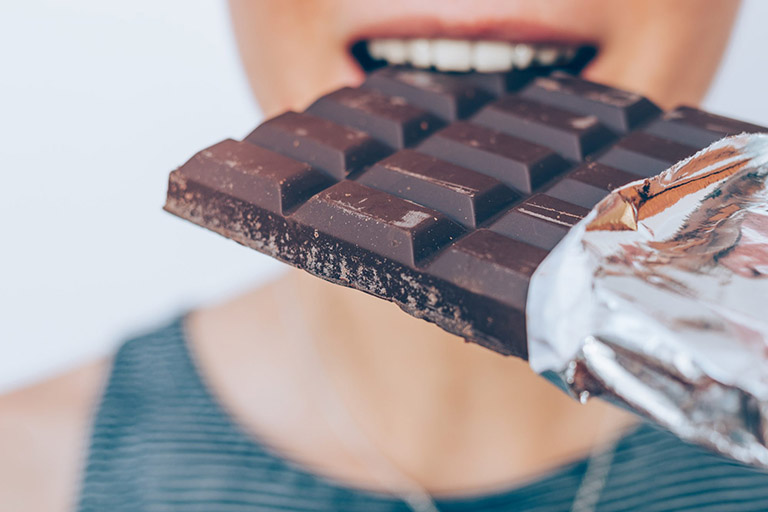 eat chocolate to reduce stress
